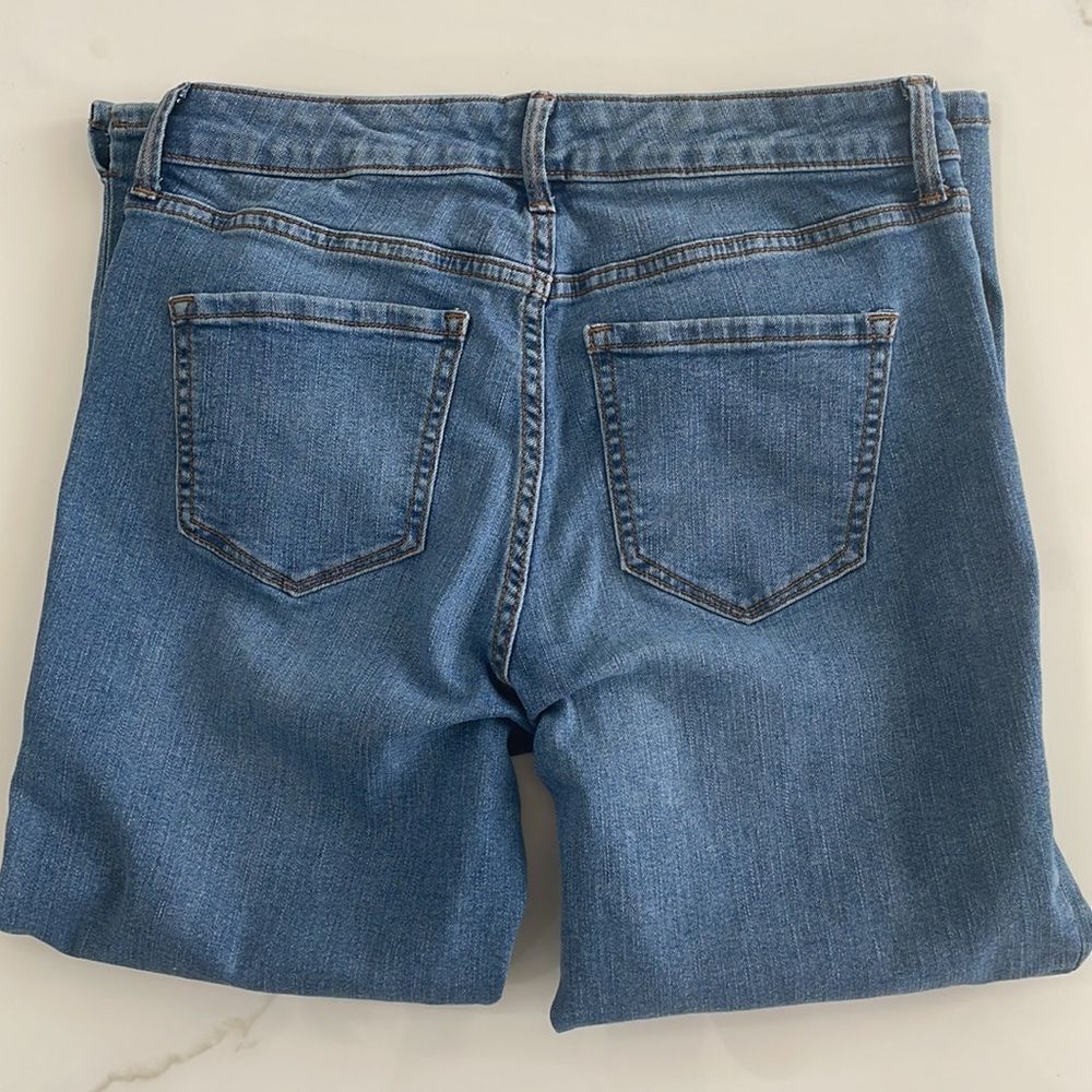 NINE WEST Women's Chrystie Denim Capri Size 4 - Picture 7 of 9